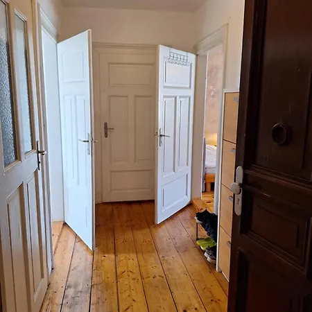 Helles Geteiltes Mehrbettzimmer Leipzig